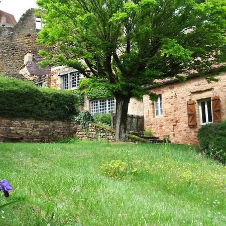 Nuitee Au Pied Du Chateau De Castelnau * Prudhomat