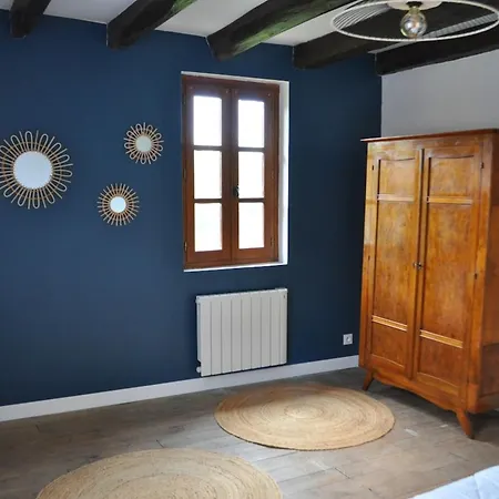 Nuitee Au Pied Du Chateau De Castelnau * Prudhomat