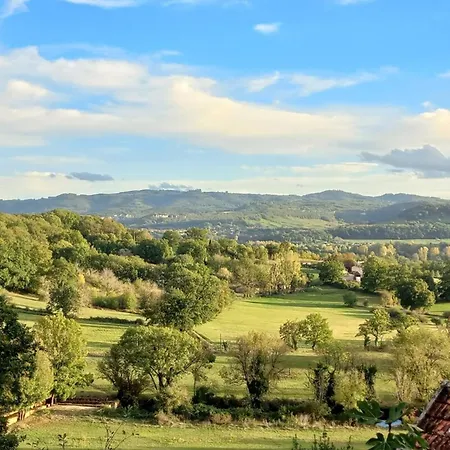 Nuitee Au Pied Du Chateau De Castelnau Prudhomat