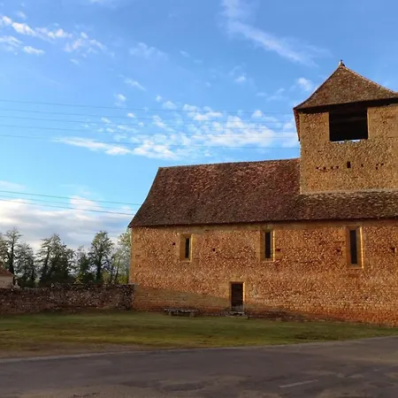Feriehus Nuitee Au Pied Du Chateau De Castelnau